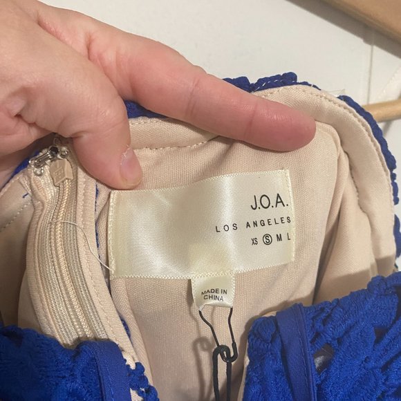 NWT J.O.A Los Angeles Romper Halter Neck Cobalt Blue Lace Size Small - Picture 13 of 16